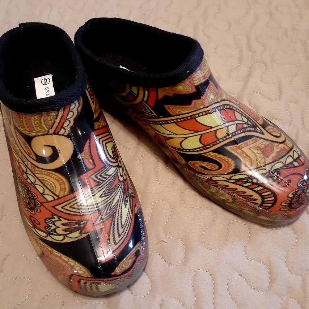 Charles Albert Tribal Print Ankle Garden Boot